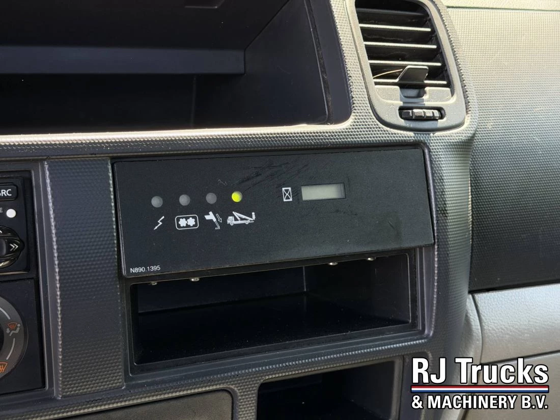 Nissan Cabstar 2017 - NT400 35.13 - Socage T318 | 18M | 10M Outreach | Euro 6 afbeelding 21
