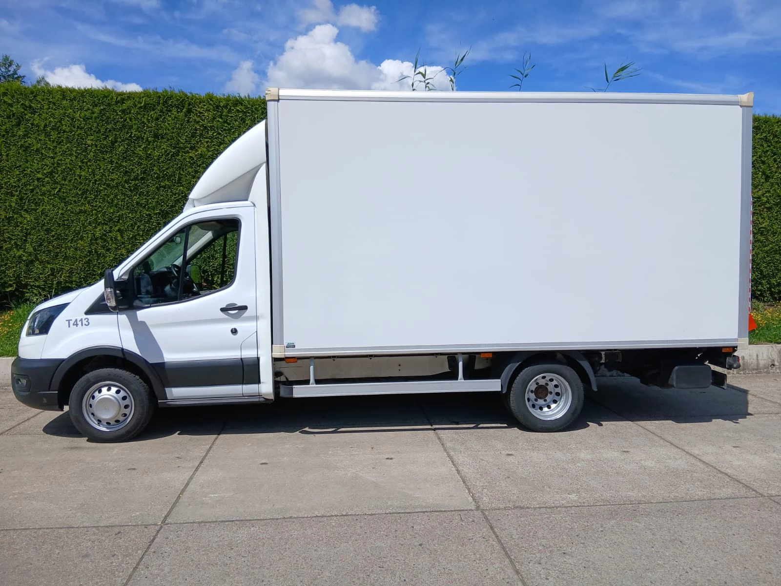 Ford Transit 2023 - bakwagen 4,3 m. obrázek 2