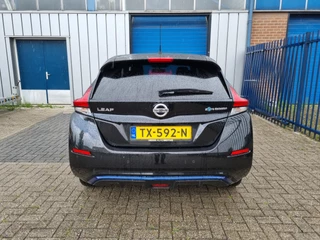 Nissan Leaf 2018 - Tekna 40 kWh soh 87%, camera. image 7