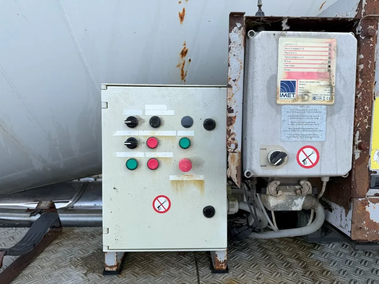 Liebherr 804 FSL 2015 - 804 FSL / 8m³ / WATERTANK 500 LITER / POMP NOT INCLUDED / ! EMPTY ! / 2015 zdjęcie 8