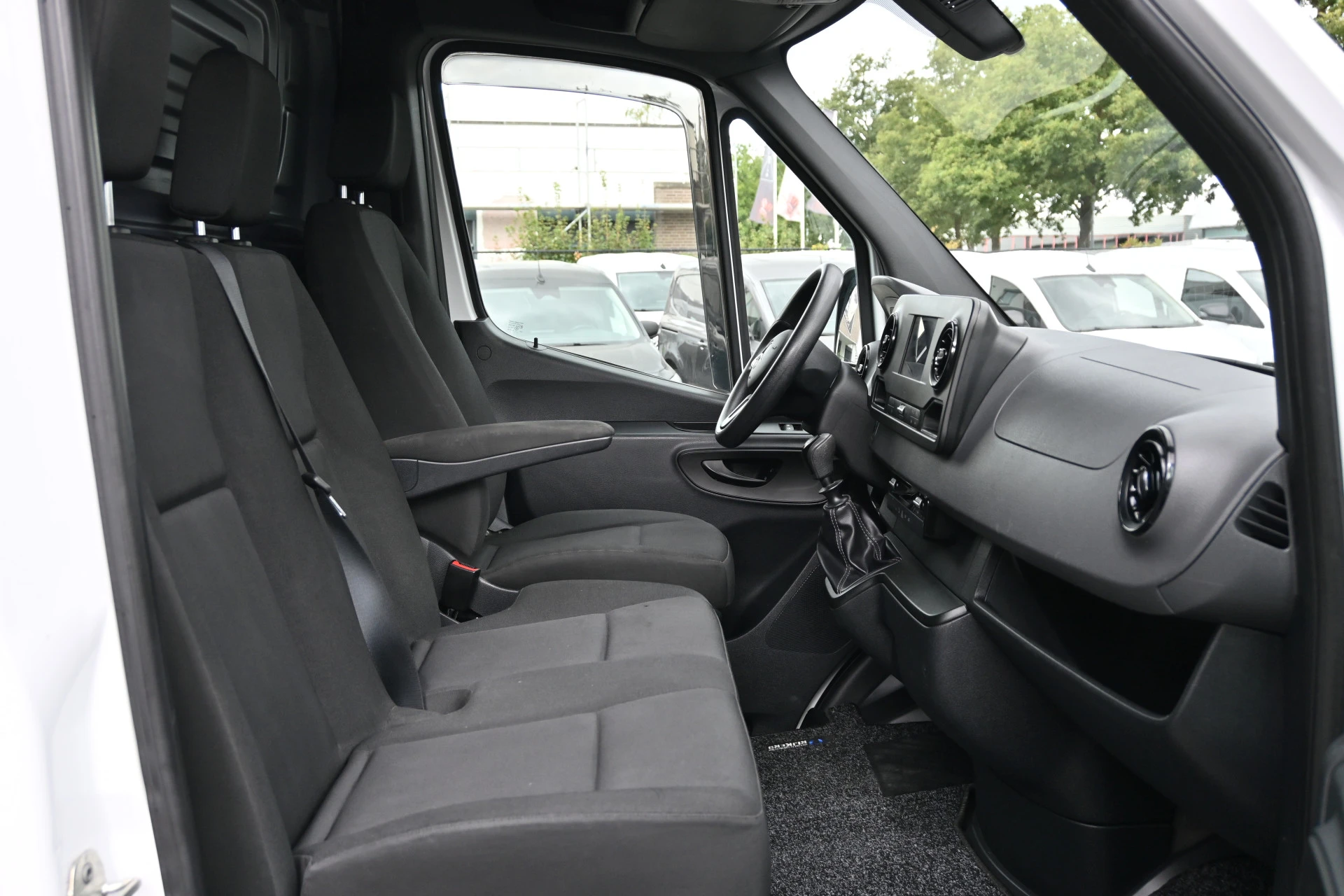 Mercedes-Benz Sprinter 2021 - 317 CDI L3H2 afbeelding 8