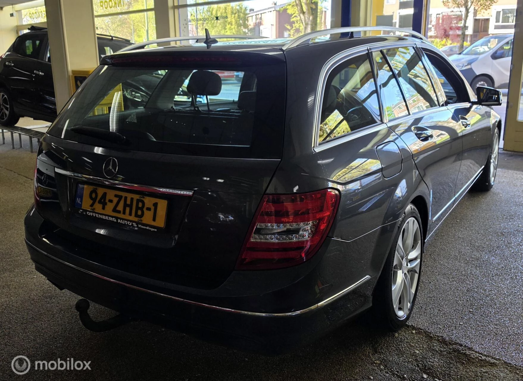 Mercedes-Benz C-Class 2012 - Estate 180 Business Class Avantgarde image 5