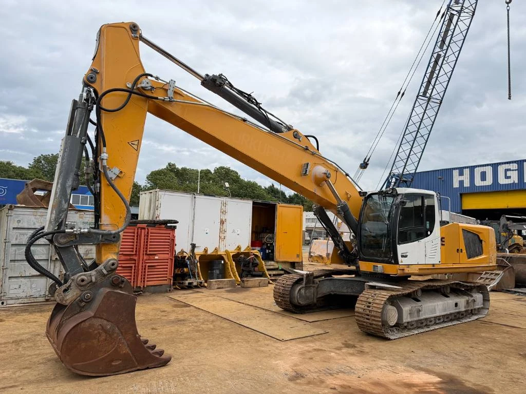 Liebherr 2017 - R 946 LC afbeelding 1