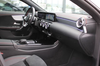 Mercedes-Benz CLA 2021 - Shooting Brake 180 AUT7 AMG Line NIGHT PAKKET PANORAMADAK MEMORY SFEER KEY-LESS GO MUTLIBEAM CARPLAY image 16