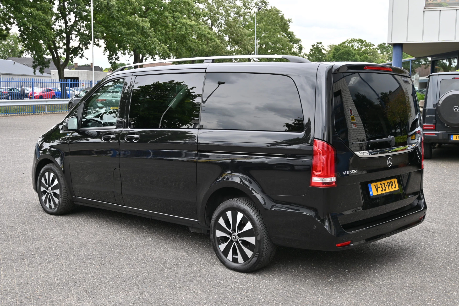 Mercedes-Benz V-Class 2024 - 250d L2 DC Bild 15