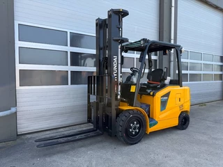 Hyundai N/A 2026 - 35BE-X elektrische heftruck 3-delige 6000mm mast t obrazek 2