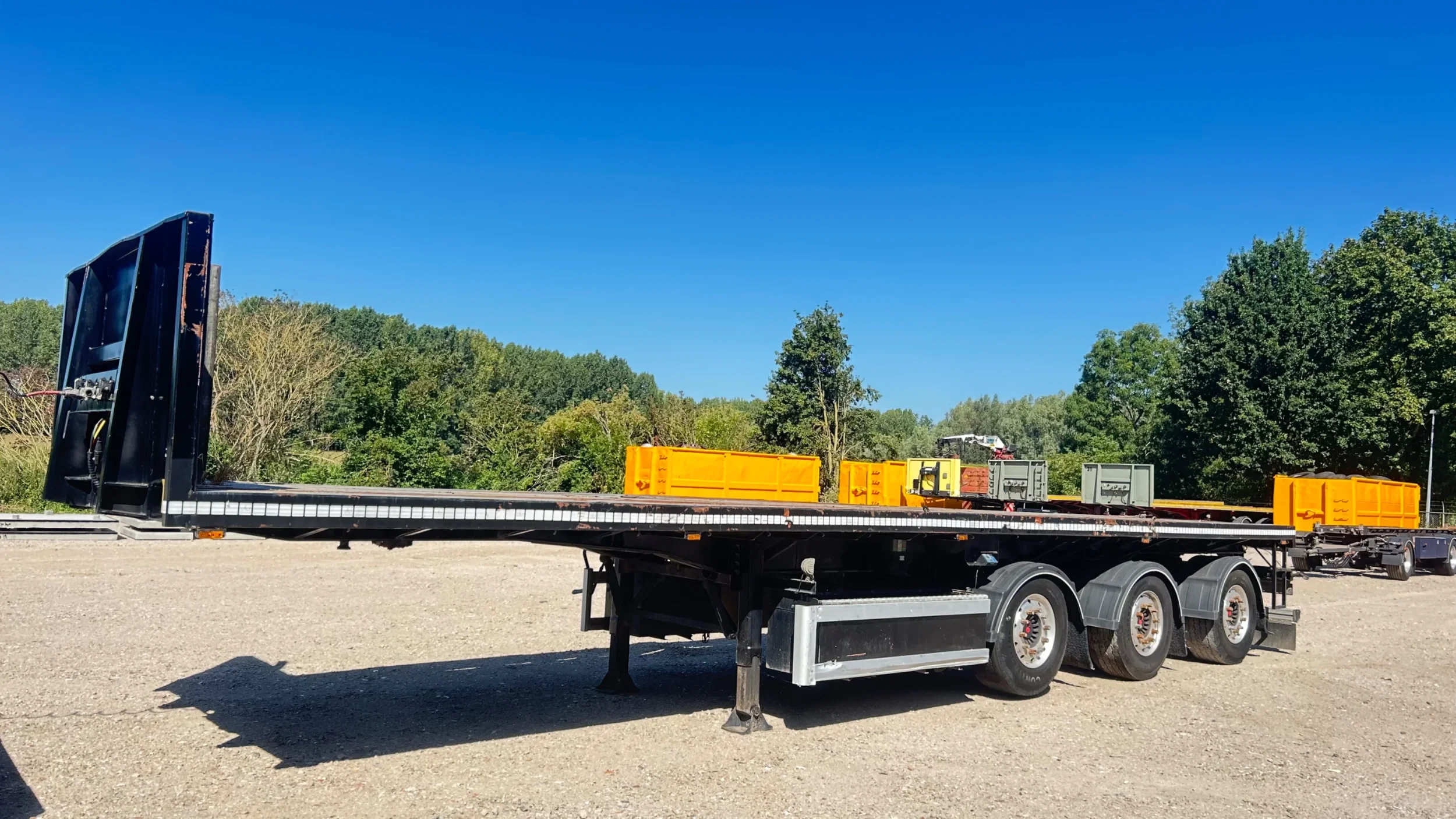 MOL 2013 - mol | SAF | 2x steering | alcoa | lift axle afbeelding 1