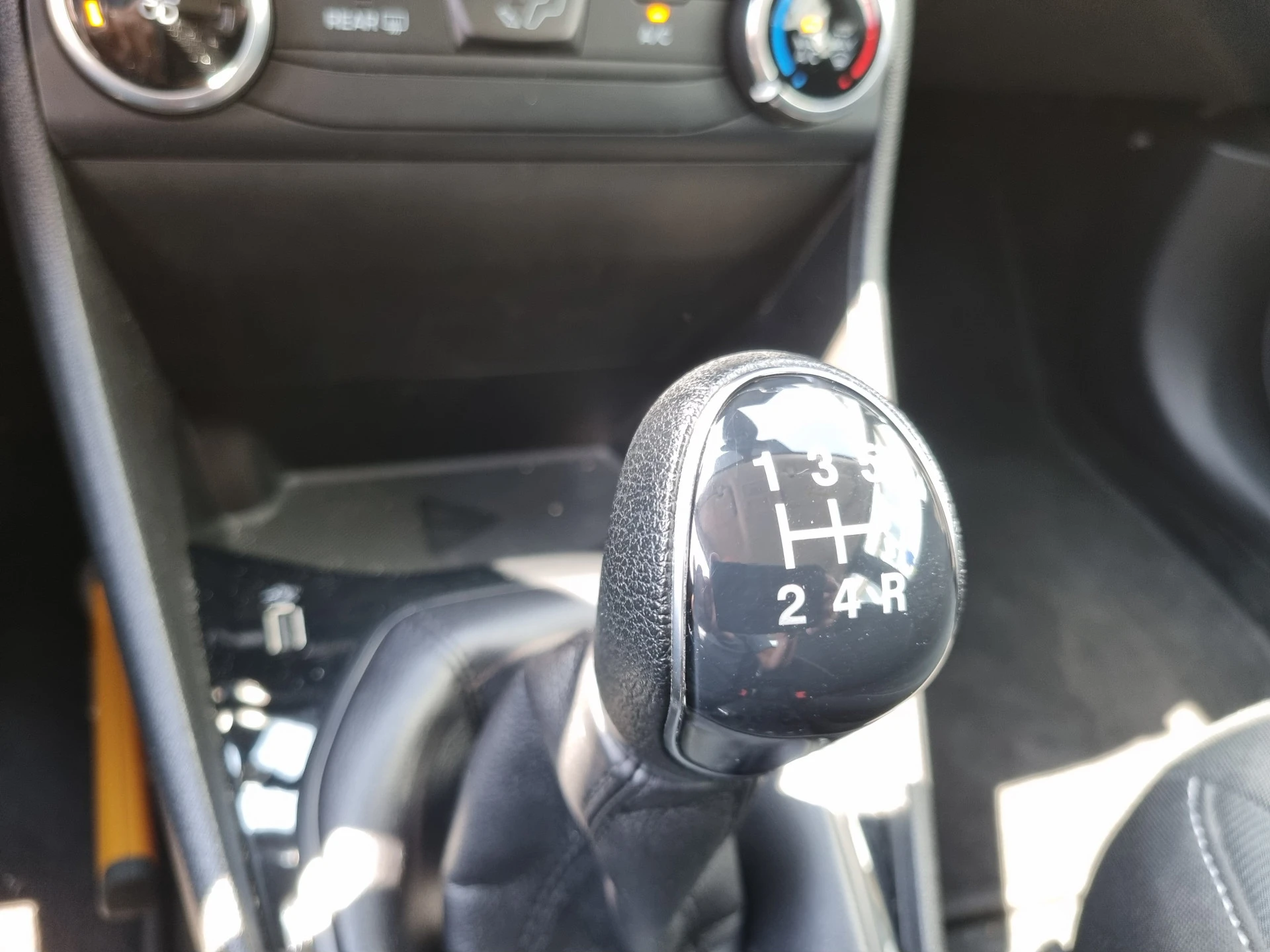 Ford Fiesta 2018 - 1.1 Trend AIRCO, NAV. PDC. image 12