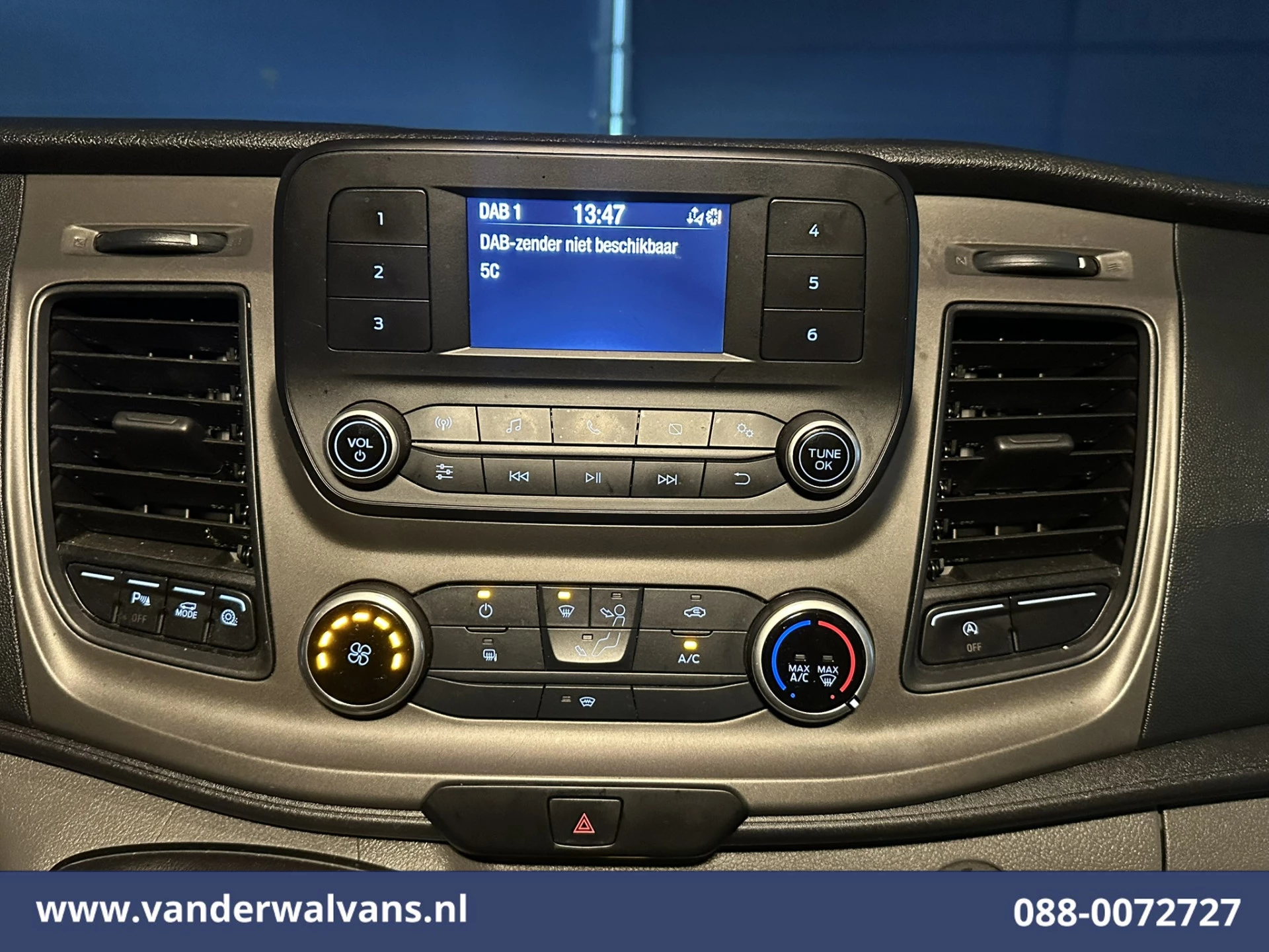 Ford Transit Custom 2022 - 2.0 TDCI 131pk L2H1 Euro6 Airco | Camera | LED | Cruisecontrol | Verwarmde voorruit immagine 15