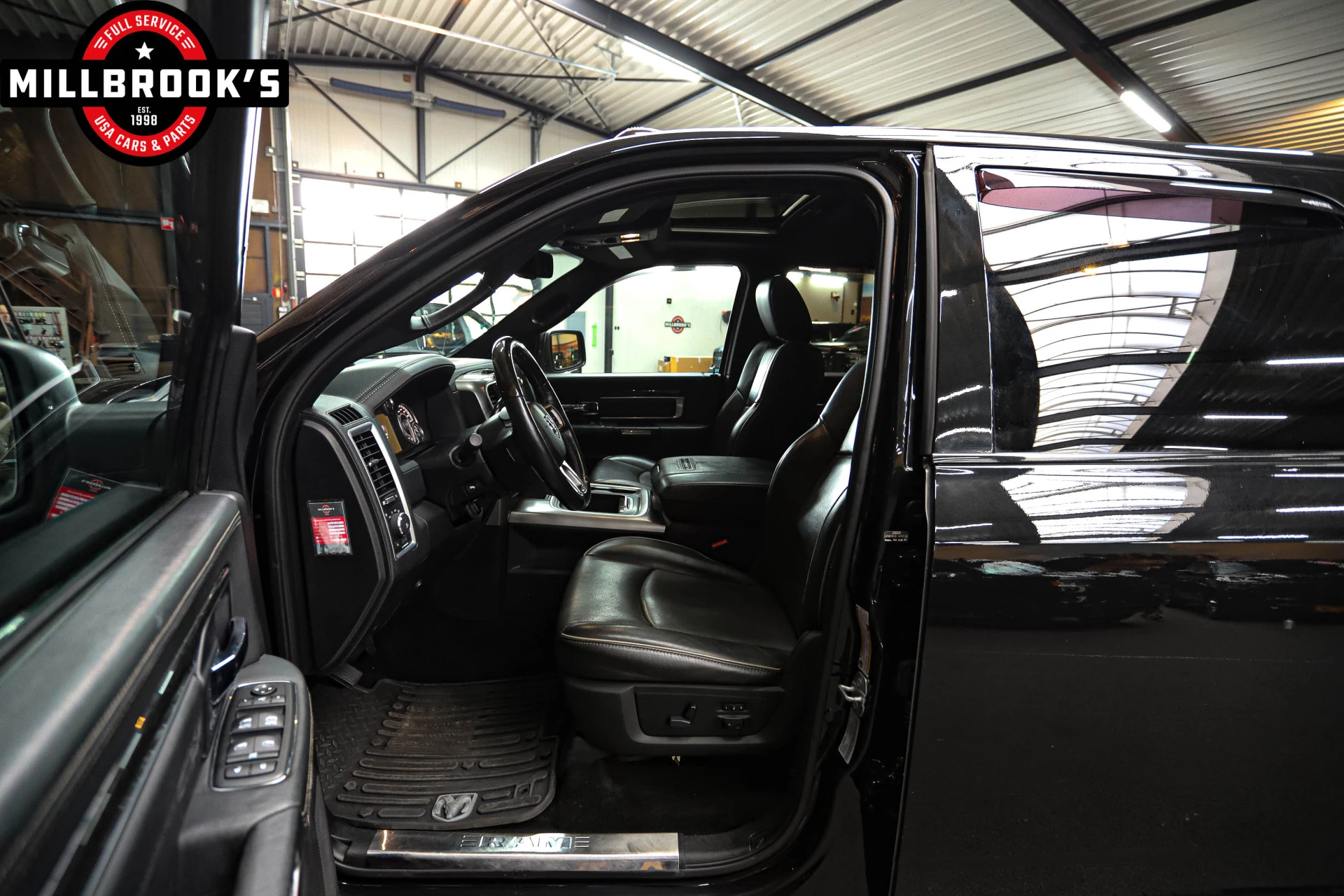 Dodge Ram 2016 - 2500 limited 6.7L Cummins Black Edition immagine 11