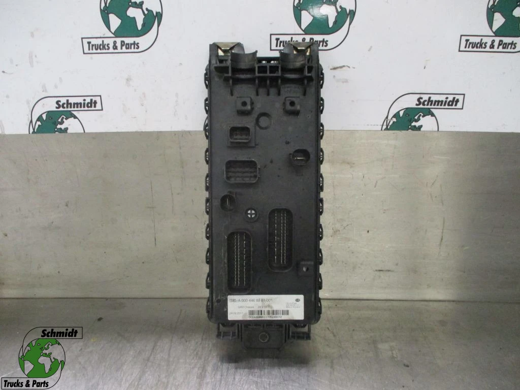 Mercedes-Benz - A 000 446 88 61 SAM CHASSIS MODULE EURO 6 изображение 1