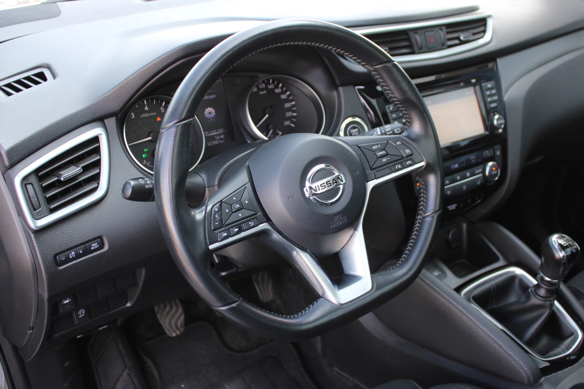 Nissan QASHQAI 2018 - 1.2 DIG-T N-Connecta PANORAMADAK NAVI 360-CAMERA TREKHAAK obrázek 19