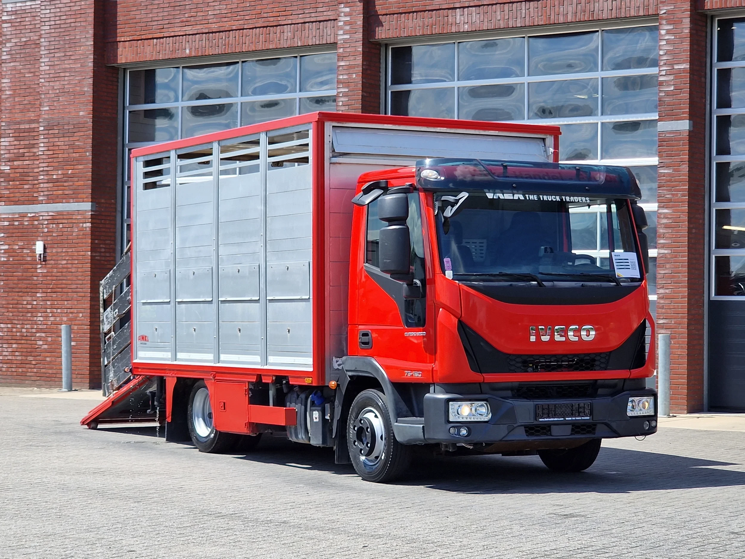 Iveco Eurocargo 2018 - 75.190 - Finkl Livestock 1 deck - 9.07 M 2 - Air suspension - Euro 6 obrázek 1