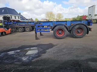 Renders 2 axle 20 ft container chassis  steel  springs bpw drum heavy duty 1996 - N/A image 5