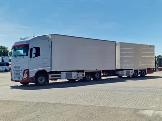 Volvo FH 2022 - 13.500 6x2*4 - XL - Thermoking frigo - Retarder - Full air + Schmitz/Vedecar trailer thermoking afbeelding 3 miniatuur