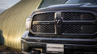 Dodge Ram 1500 2023 - 5.7L V8 402pk Crew Cab Night Edition Classic imagen 7