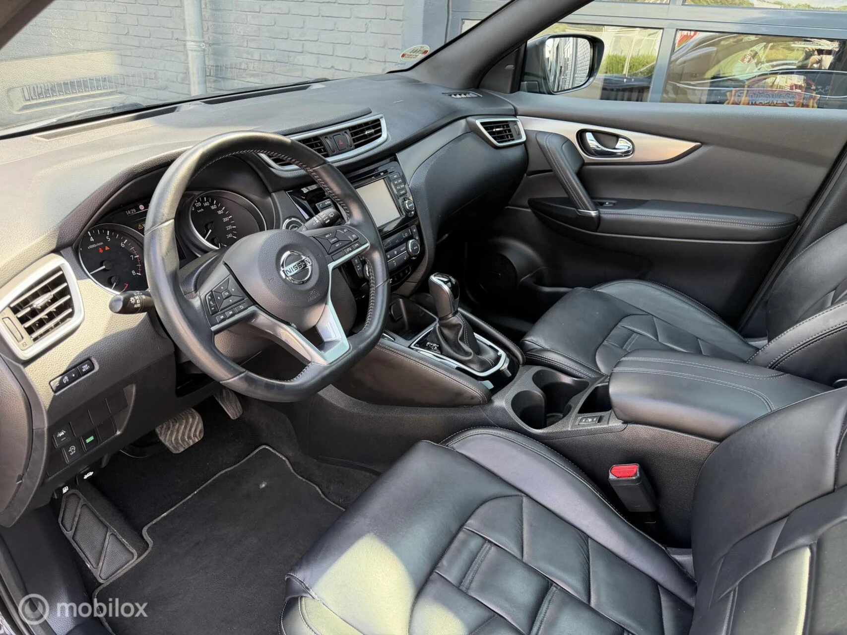Nissan QASHQAI 2018 - 1.2 Tekna + Automaat Panoramadak Leder Navi afbeelding 8