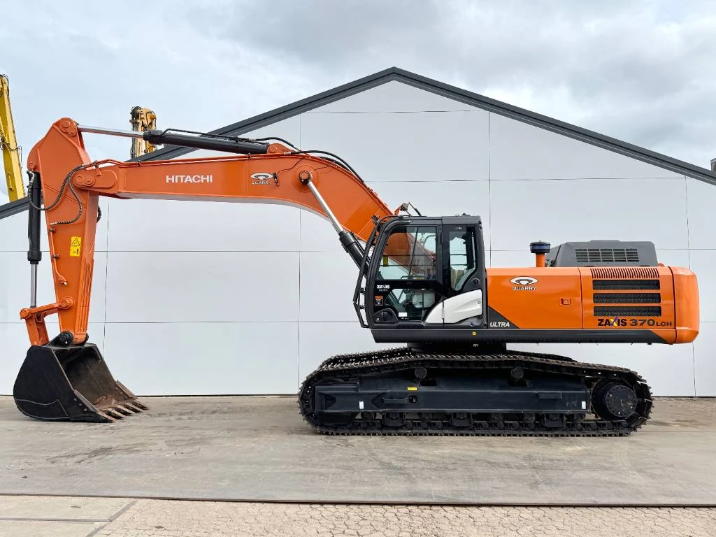 Hitachi 2026 - ZX370-LCH - Hammer Lines / Isuzu Engine afbeelding 1