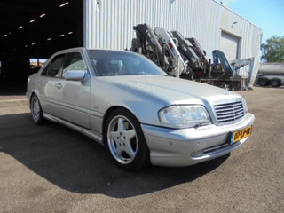 Mercedes-Benz C-Class 1998 - 43 AMG obrazek 2