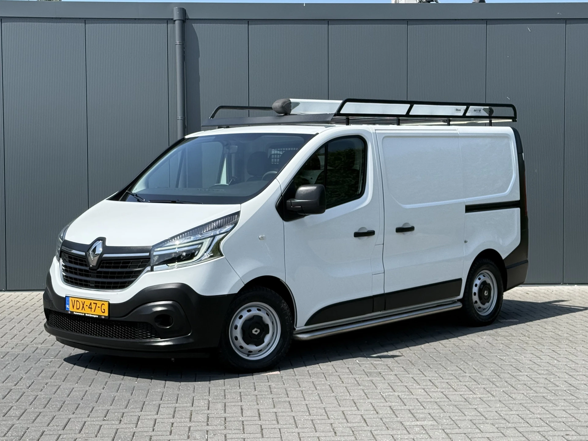 Renault Trafic 2020 - 2.0 dCi 145 PK / AUTOMAAT / L1H1 / 2x SCHUIFDEUR / INRICHTING / TREKHAAK / IMPERIAAL / 3-ZITS afbeelding 2