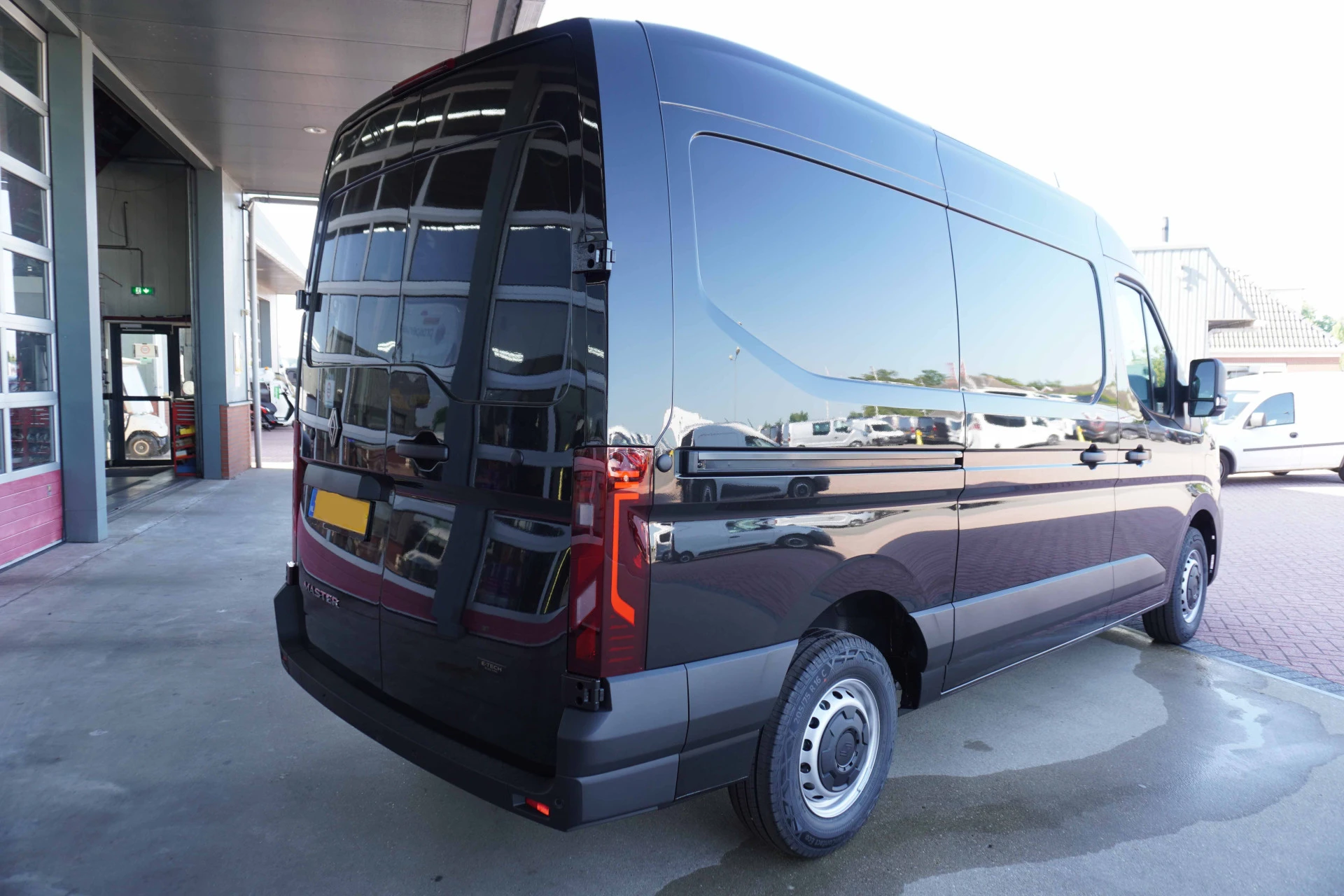 Renault Master 2026 - E-Tech T35 L2H2 Advance long range 87 kWh 143PK Automaat obrázek 4