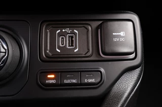 Jeep Renegade 2025 - 4XE HYBRID SUMMIT / LEDER / 18 inch / Apple Carplay изображение 13