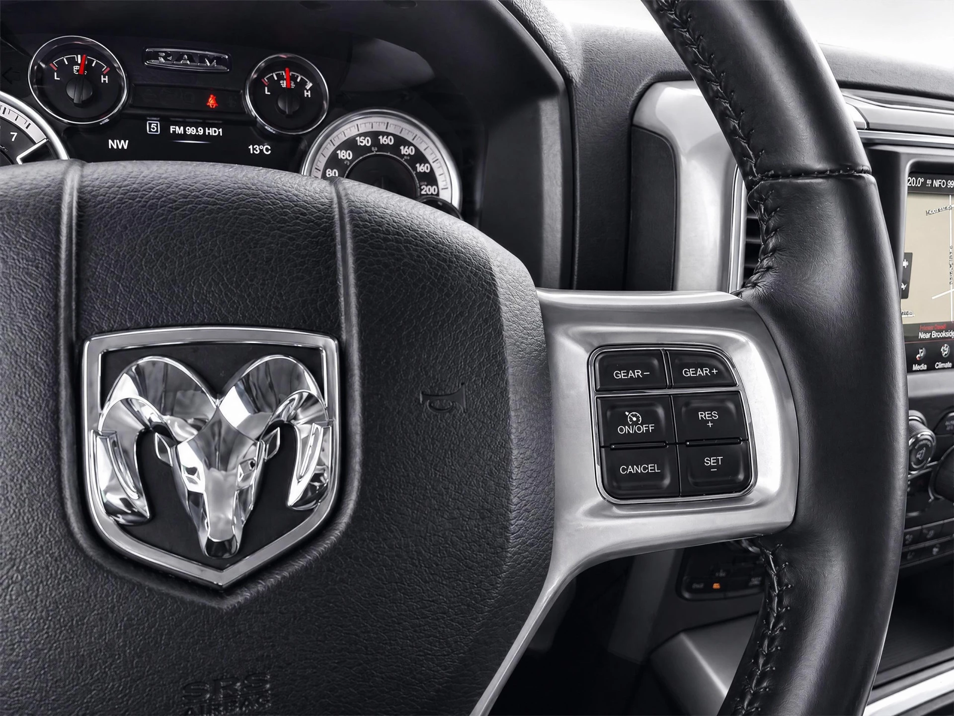 Dodge Ram 1500 2024 - 5.7 V8 4x4 Crew Cab 5'7 | Trekhaak 13-polig | 200 L LPG | Leren bekleding | obrázek 23