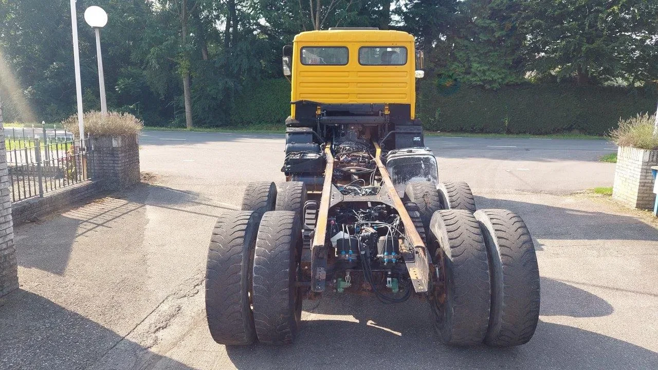 MAN 26.372 1992 - MANUAL ZF GEARBOX STEEL SUSPENSION 6X4 afbeelding 10