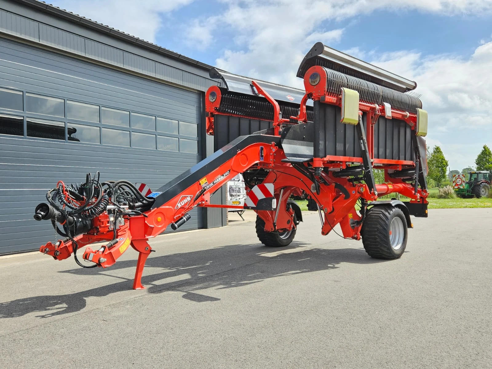 Kuhn 2020 - MERGE MAXX 950 Bandenhark afbeelding 9