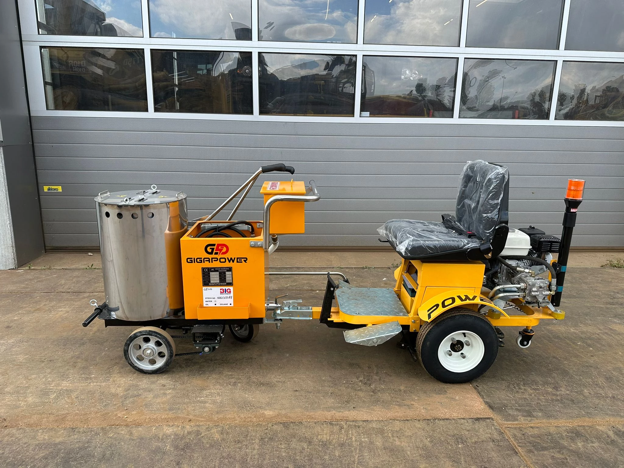 Giga power 860 Road Marking Machine 2024 afbeelding 1