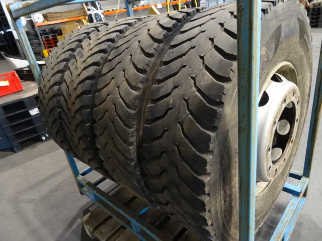 - Geen producent - - HANKOOK315/80R22.5 image 1