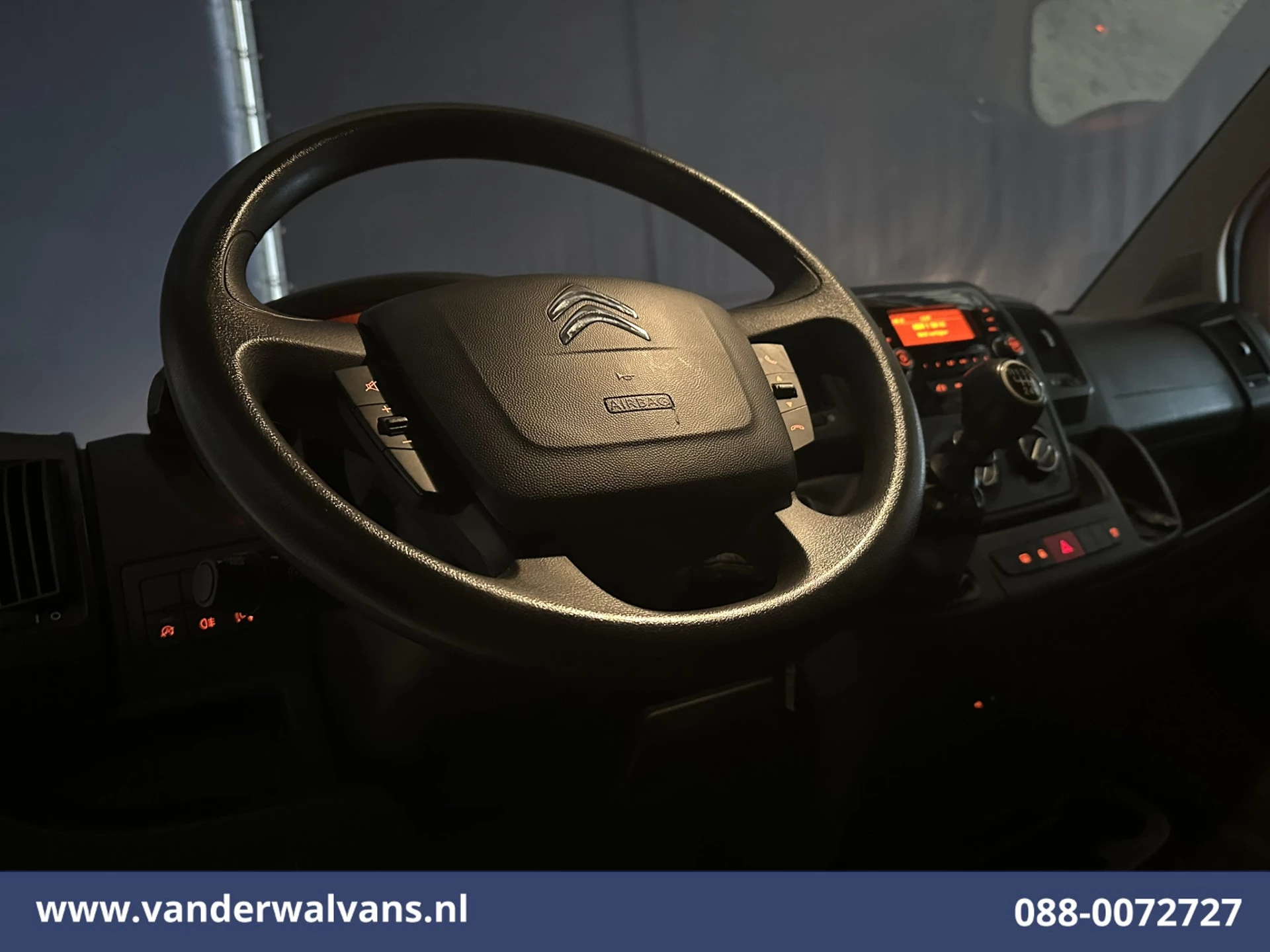 Citroën Jumper 2022 - 2.2 BlueHDi 141pk Bakwagen 436cm Lang Laadklep Euro6 Airco | 1115kg laadvermogen | Cruisecontrol Bild 14