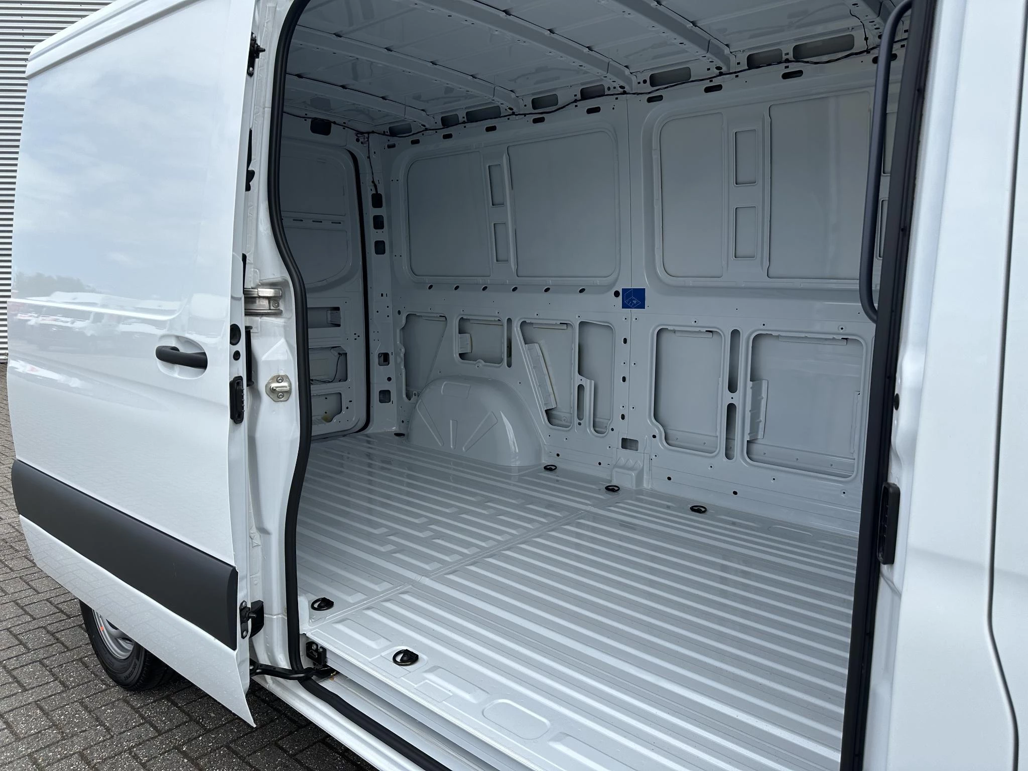 Mercedes-Benz Sprinter 2024 - 311 CDI L2H1 Airco Apple Carplay Navigatie afbeelding 16