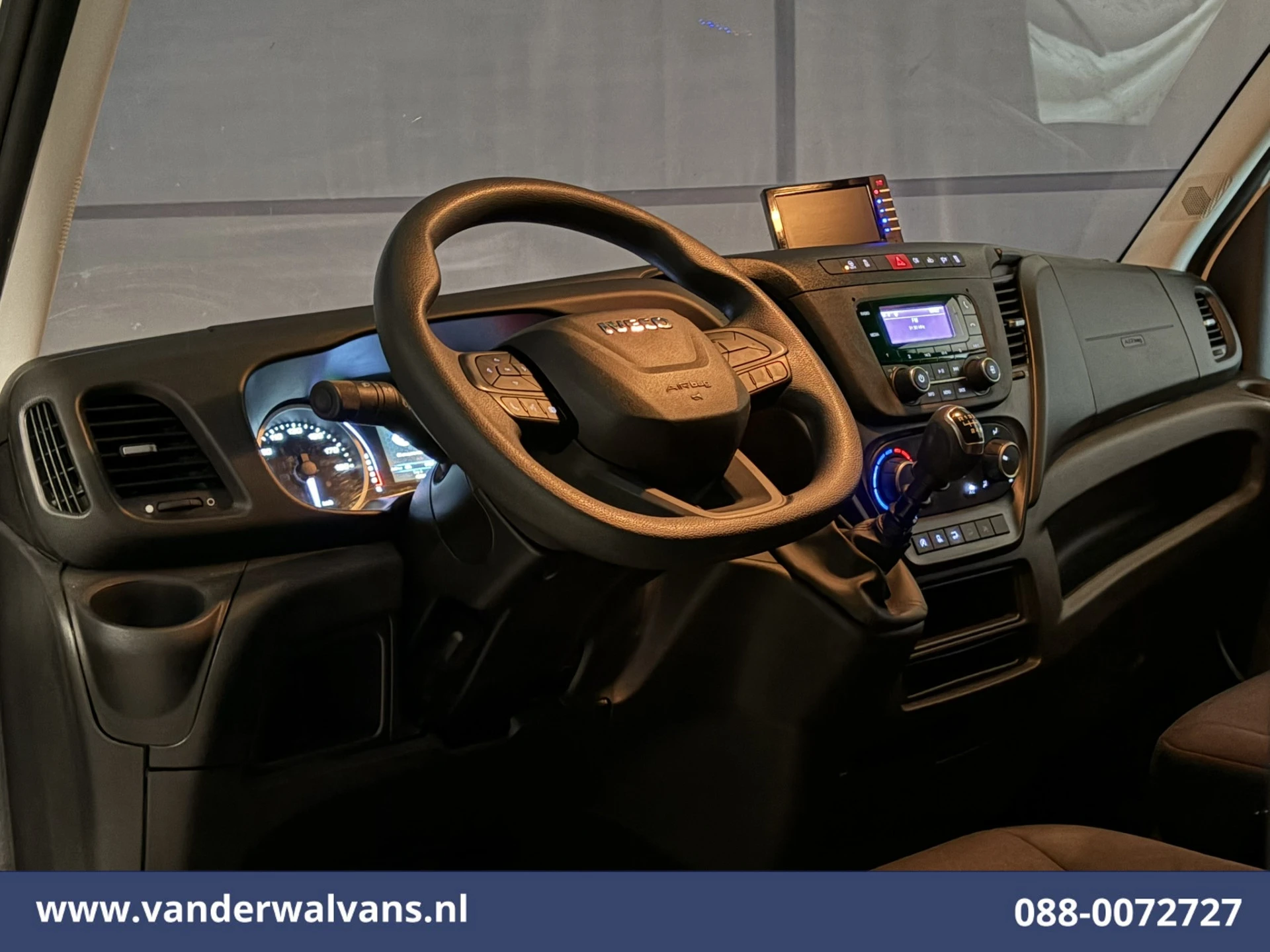 Iveco Daily 2024 - 35C16H 157pk Bakwagen Laadklep Euro6 Airco | Camera | Bijrijdersbank afbeelding 16