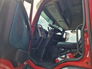 Volvo FM 2018 - 370 Globetrotter 6x2*4 - Box with sidedoors - Loadlift - Full air - Euro 6 obrazek 13