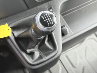 Opel Movano 2022 - 2.3 Turbo 136 PK / L2H2 / INRICHTING / 1e EIG. / TREKHAAK / CAMERA / AIRCO / CRUISE / 3-ZITS изображение 19