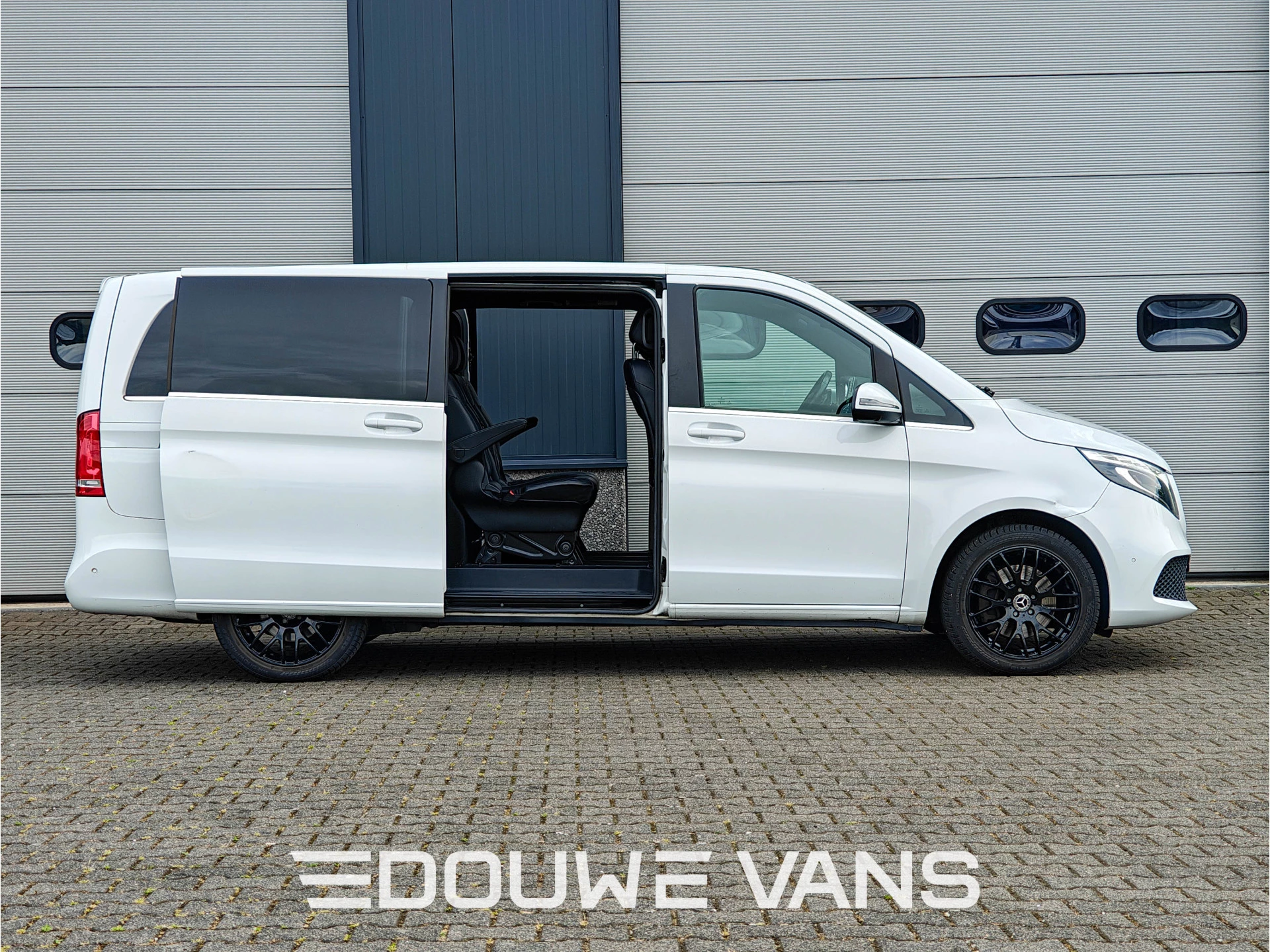 Mercedes-Benz V-Klasse 2019 - V300 L2 DC Avantgarde 360 Camera Trekhaak 239PK afbeelding 5