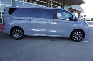 Ford Transit Custom 2026 - 340L 2.5 PHEV 233PK L2H1 Titanium X 8 Persoons PHEV Automaat obrazek 3
