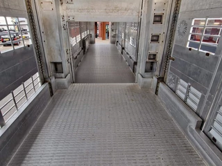 Finkl N/A 2008 - SAV35 - 3 deck Livestock - Water & Ventilation - Lifting Floors - Lifting roof image 17