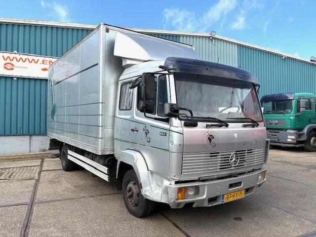 Mercedes-Benz LK 1994 - 817 (6-CILINDER) ORIGINAL DUTCH TRUCK WITH CLOSED BOX (MANUAL GEARBOX / FULL STEEL SUSPENSION) immagine 2