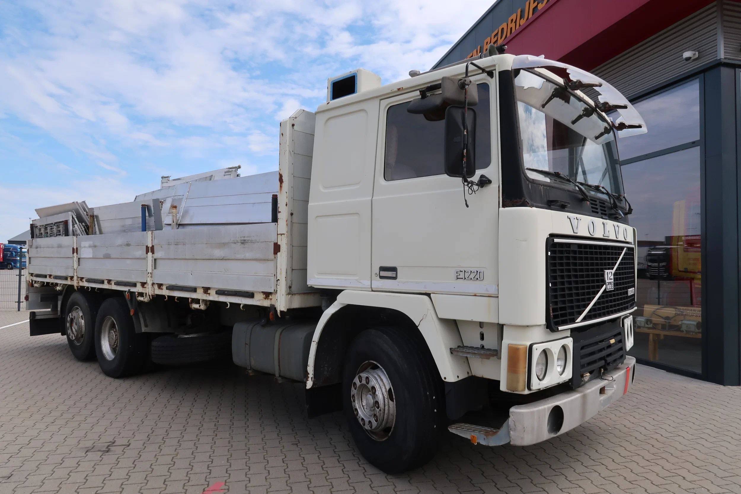Volvo F 12 1983 - F12-20 6x2 afbeelding 2
