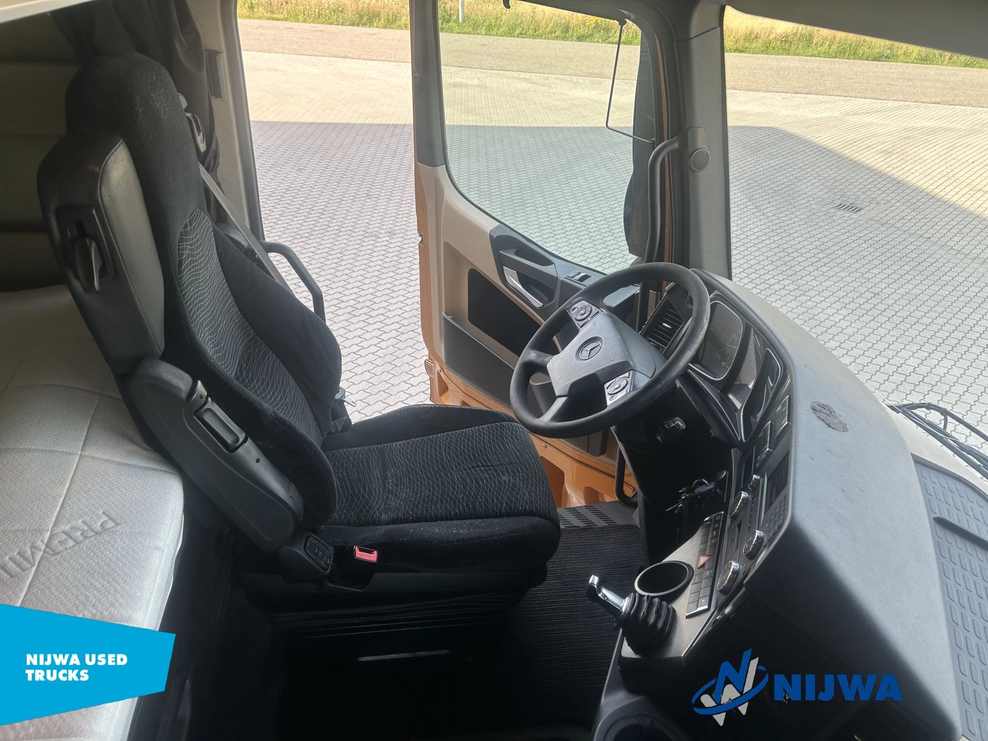Mercedes-Benz Actros 2015 - 963-4-A 4x2 Hefschotel + Standkachel afbeelding 16