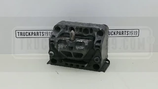Mercedes-Benz N/A - Engines & Parts Motorsteun voor Li. MB zdjecie 1