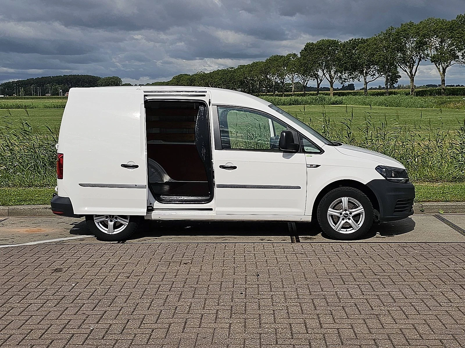 Volkswagen Caddy 2019 - 2.0 изображение 12