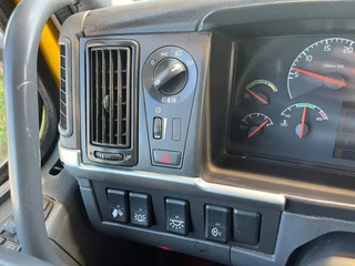 Volvo FM 2005 - 9 6X2R obrazek 30