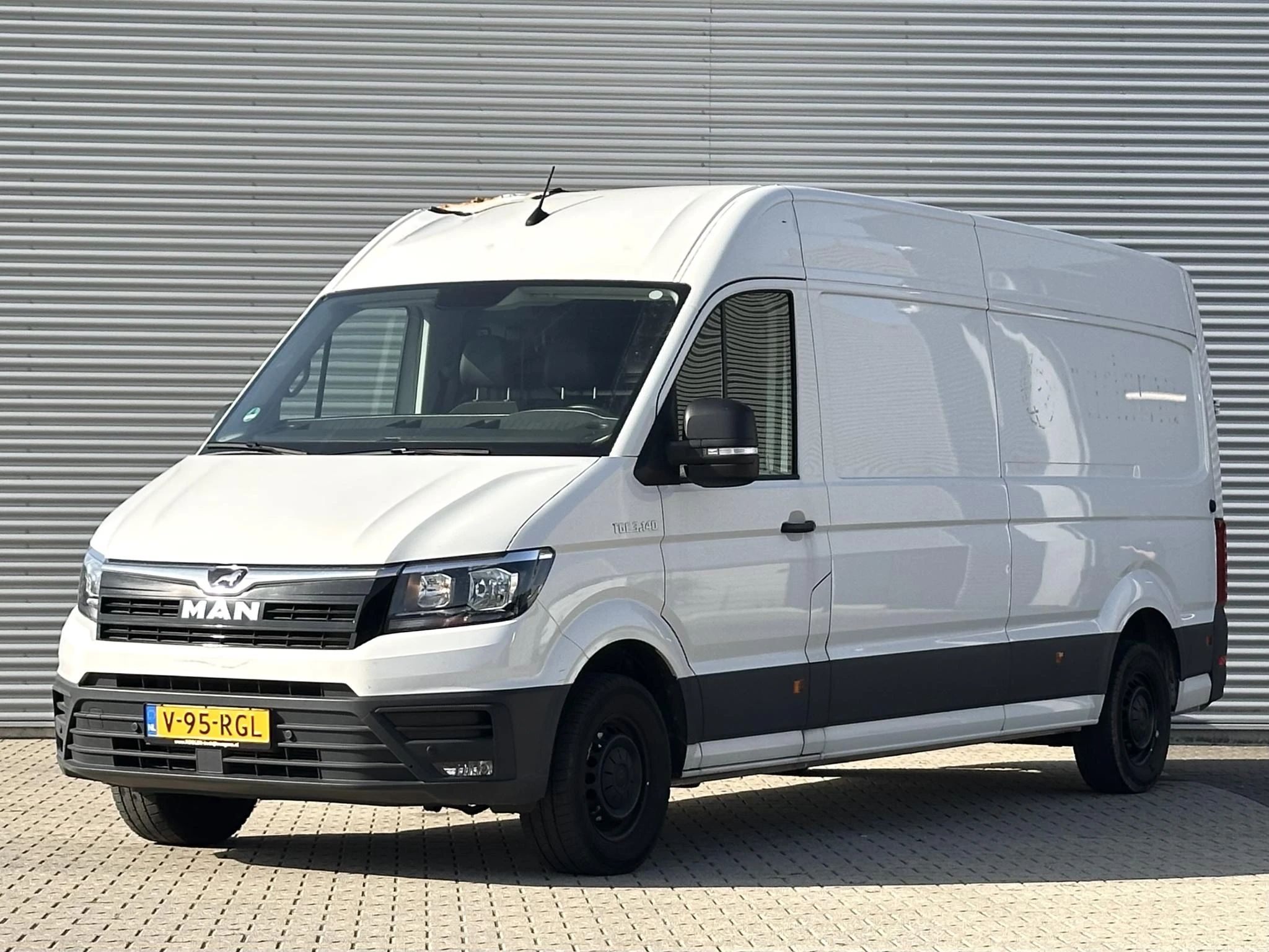 MAN TGE 2023 - 35 2.0 Lang dakschade L4H2 Automaat|Cruise image 1