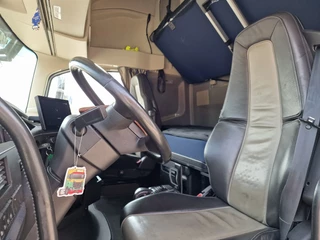 Volvo FH 2023 - 13.500 Globetrotter XL 6x2 - Retarder - Full air - Leather - Camera obrazek 10