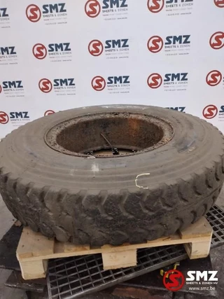 Pirelli N/A - Occ Band 12.00R24 Pirelli afbeelding 1
