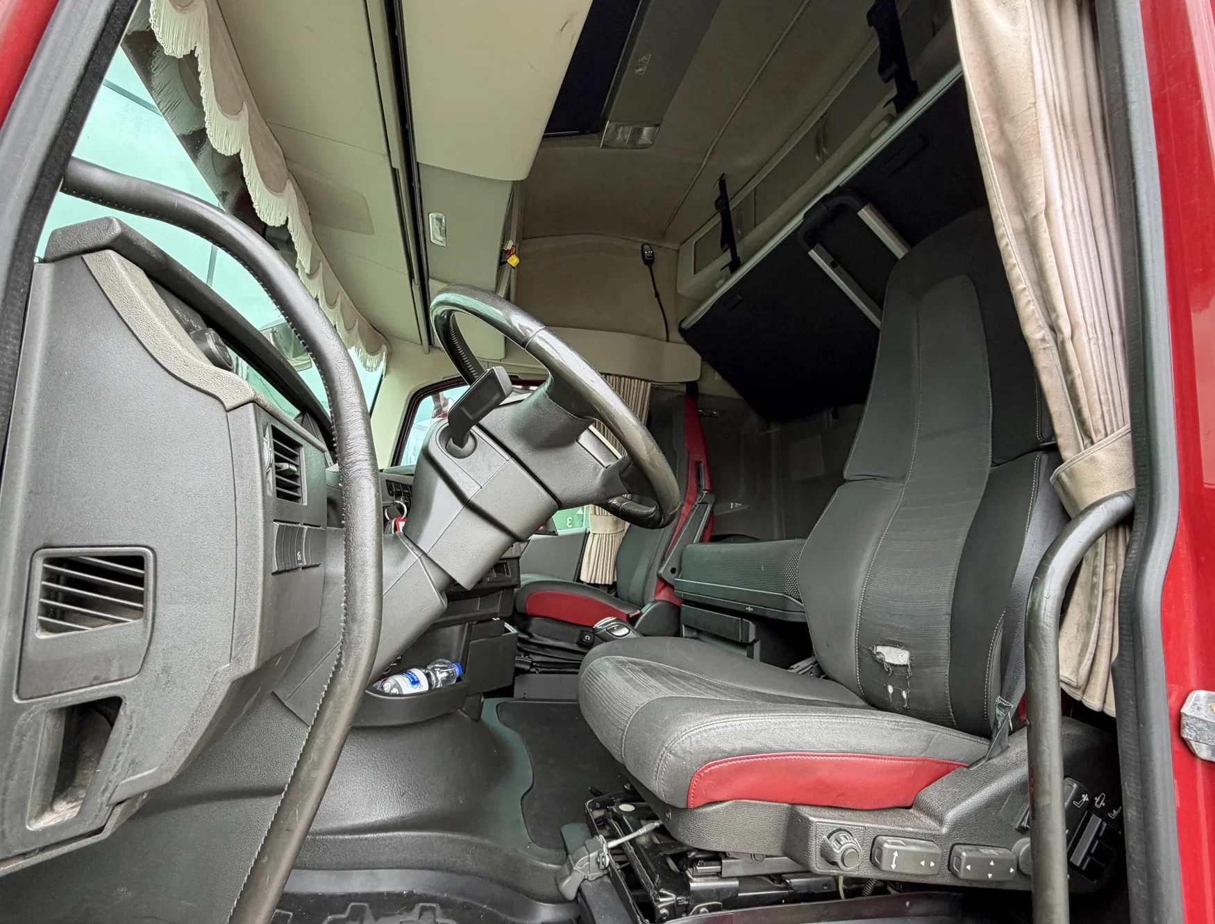 Volvo FH 2017 - 13.500 I-PARK COOL FULL ADR (ALL CLASSES) SUPER CONDITION HOLLAND-TRUCK afbeelding 7