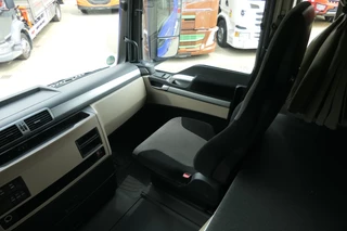 MAN TGX 2018 - 18.500 XXL | Mega/Lowdeck | Lifting Fifth Wheel | 749782Km | 2018 | Retarder | 2 Tanks | Full Air | Stand Klima | Roof Airco | 2 Sleeping beds | Seat Heating/Cooling | German Truck bild 44